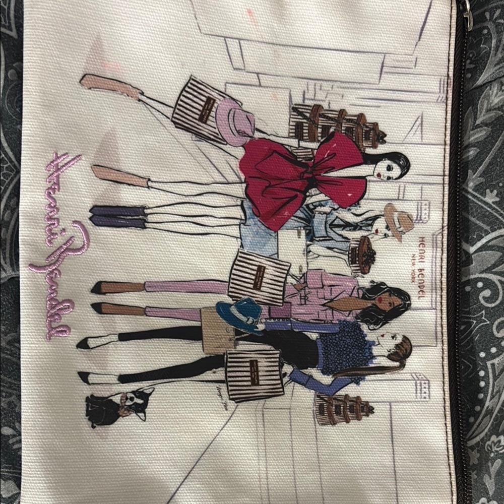 Henri Bendel Pink and White Cosmetic Case